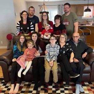 Meet your Posher, Fernande